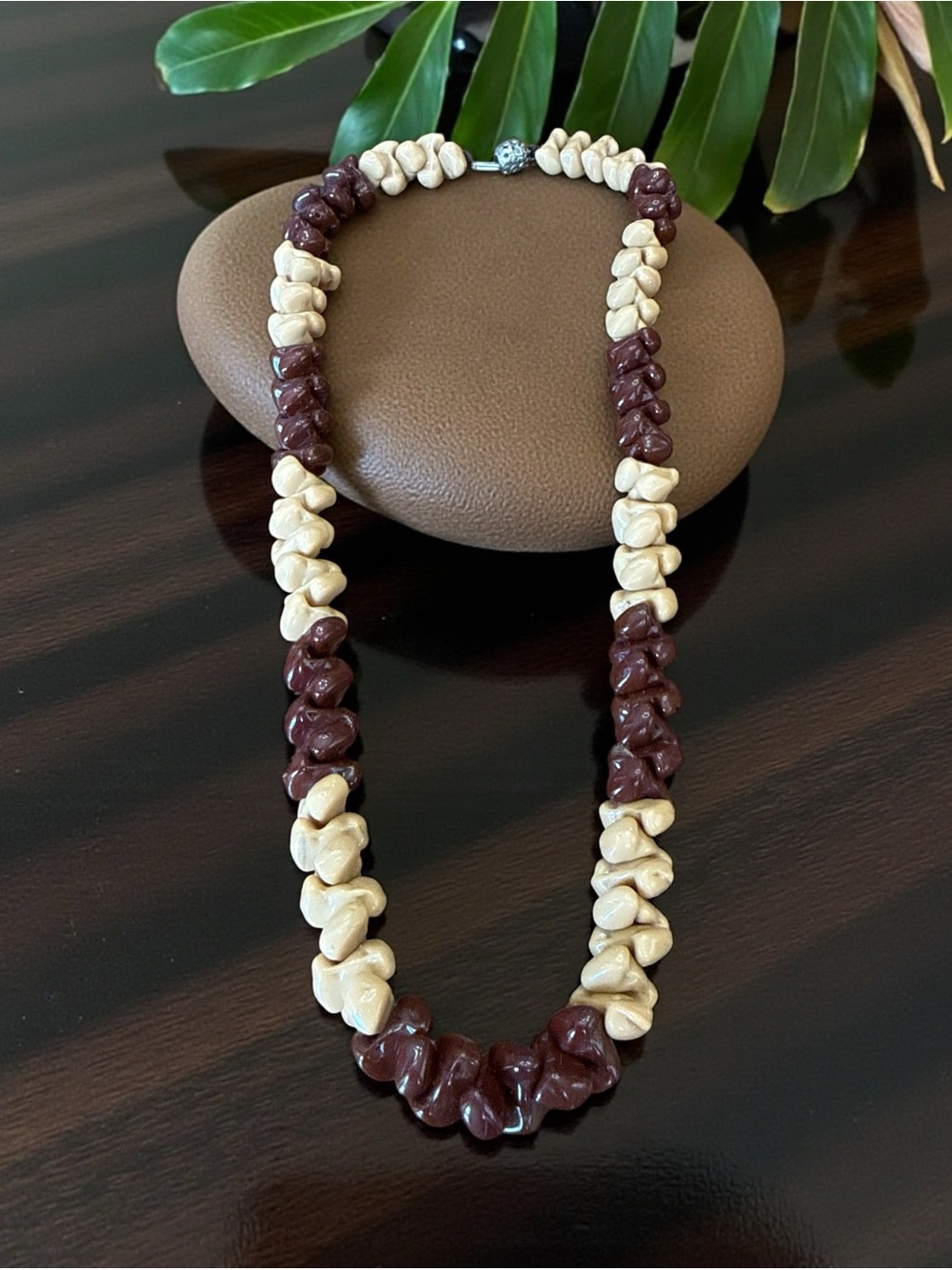 Vintage Hawaiian Carved Bone Pikake Lei Necklace Choker Brown Cream Boho